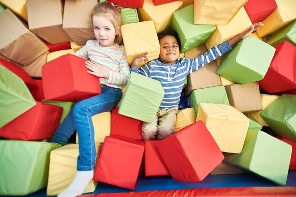 imgi_7_kids-playing-in-foam-pit-37XCR64-rbe7o0eno1q6sv3q3xayozxpz43oklb4nxrxaadsww